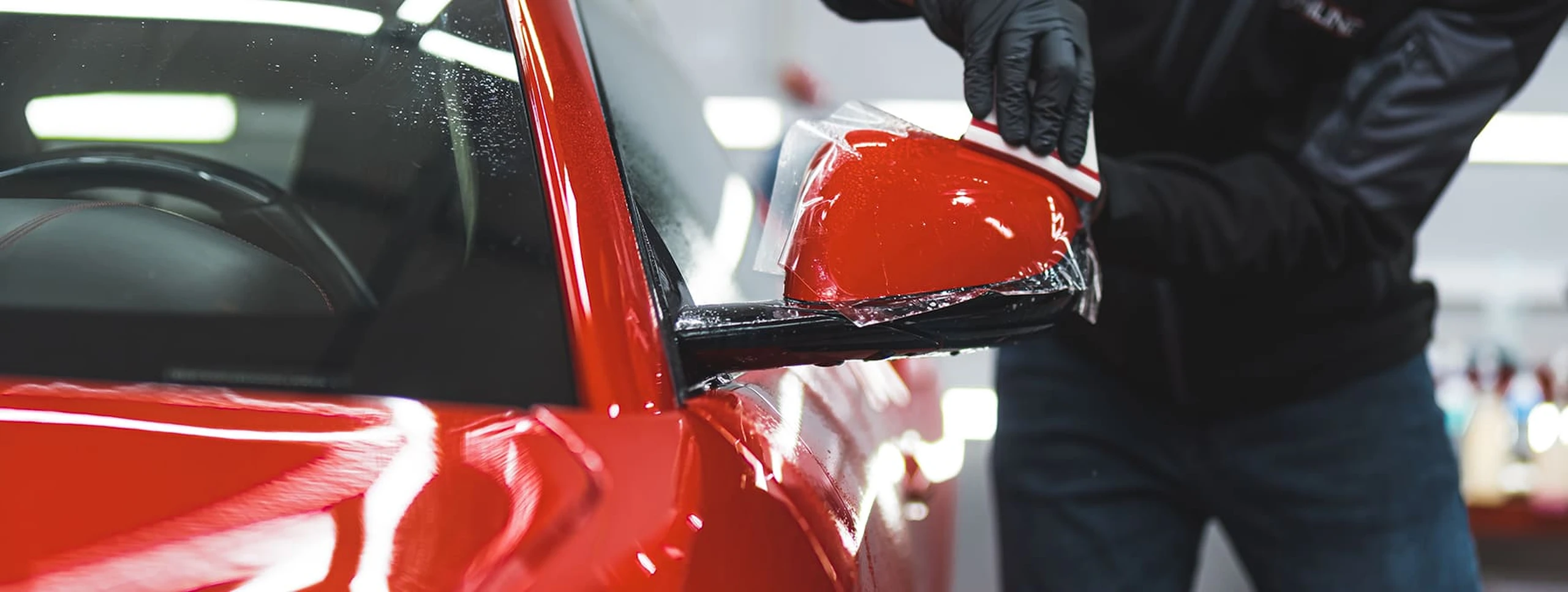 AUTOSERVIS • PNEUSERVIS • AUTOLAKOVNA • AUTOPŮJČOVNA